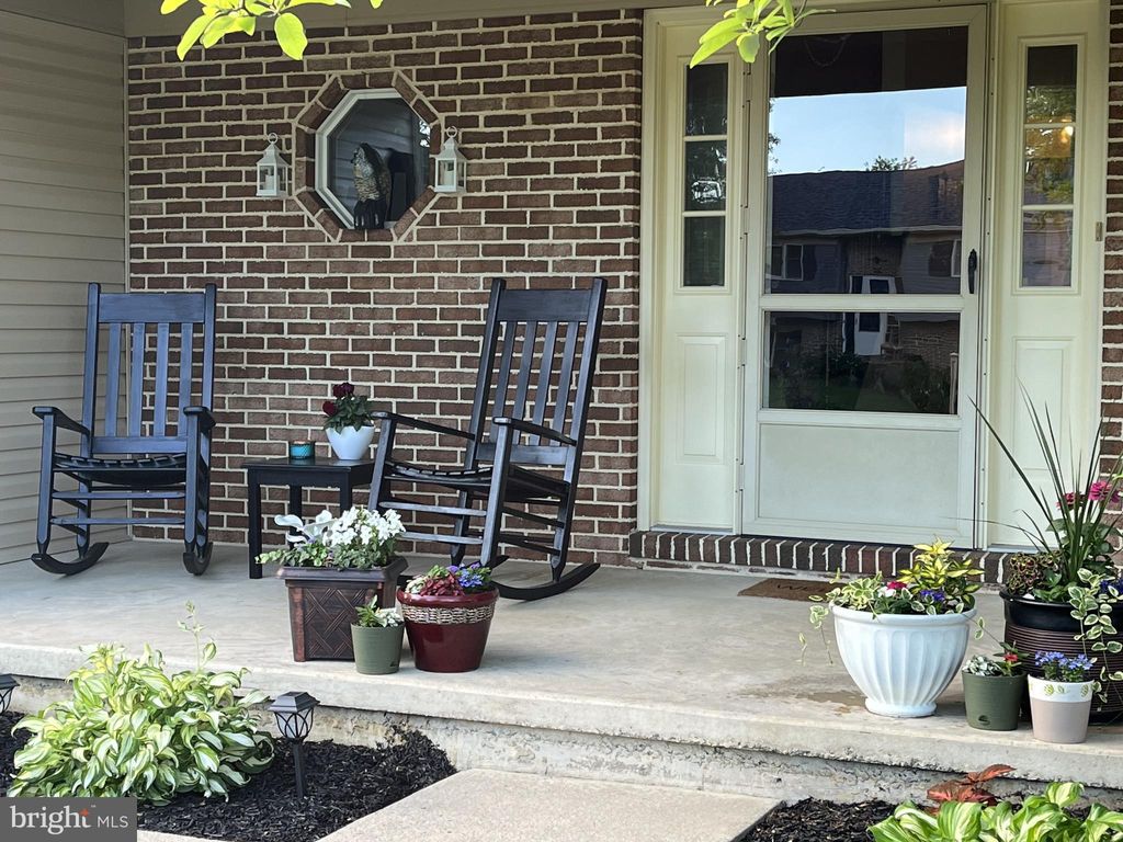 Photo of 85 SOUTH AVE, LANDISVILLE, PA 17538 (MLS # PALA2030062)