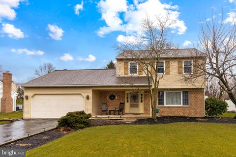 Photo of 85 SOUTH AVE, LANDISVILLE, PA 17538 (MLS # PALA2030062)