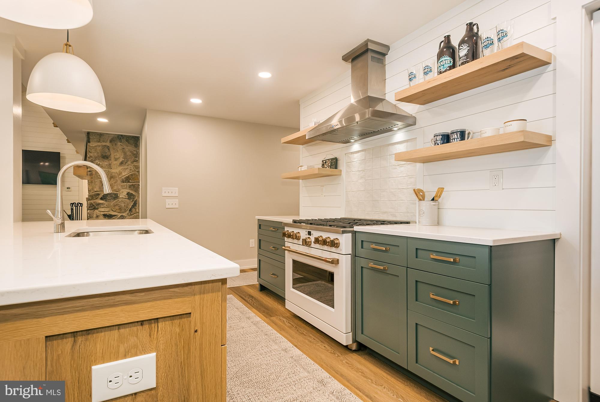 NORTH SHORE - Residential