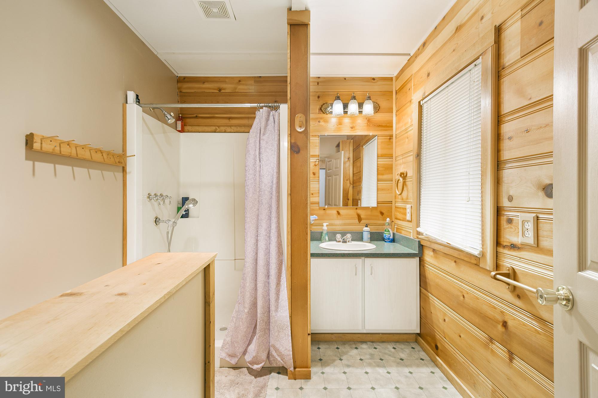 NORTH SHORE - Residential