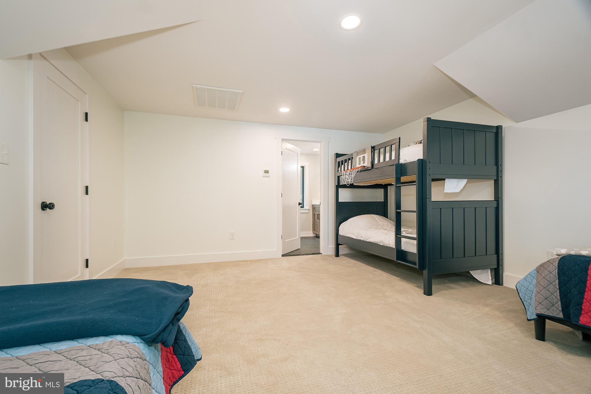 NORTH SHORE - Residential