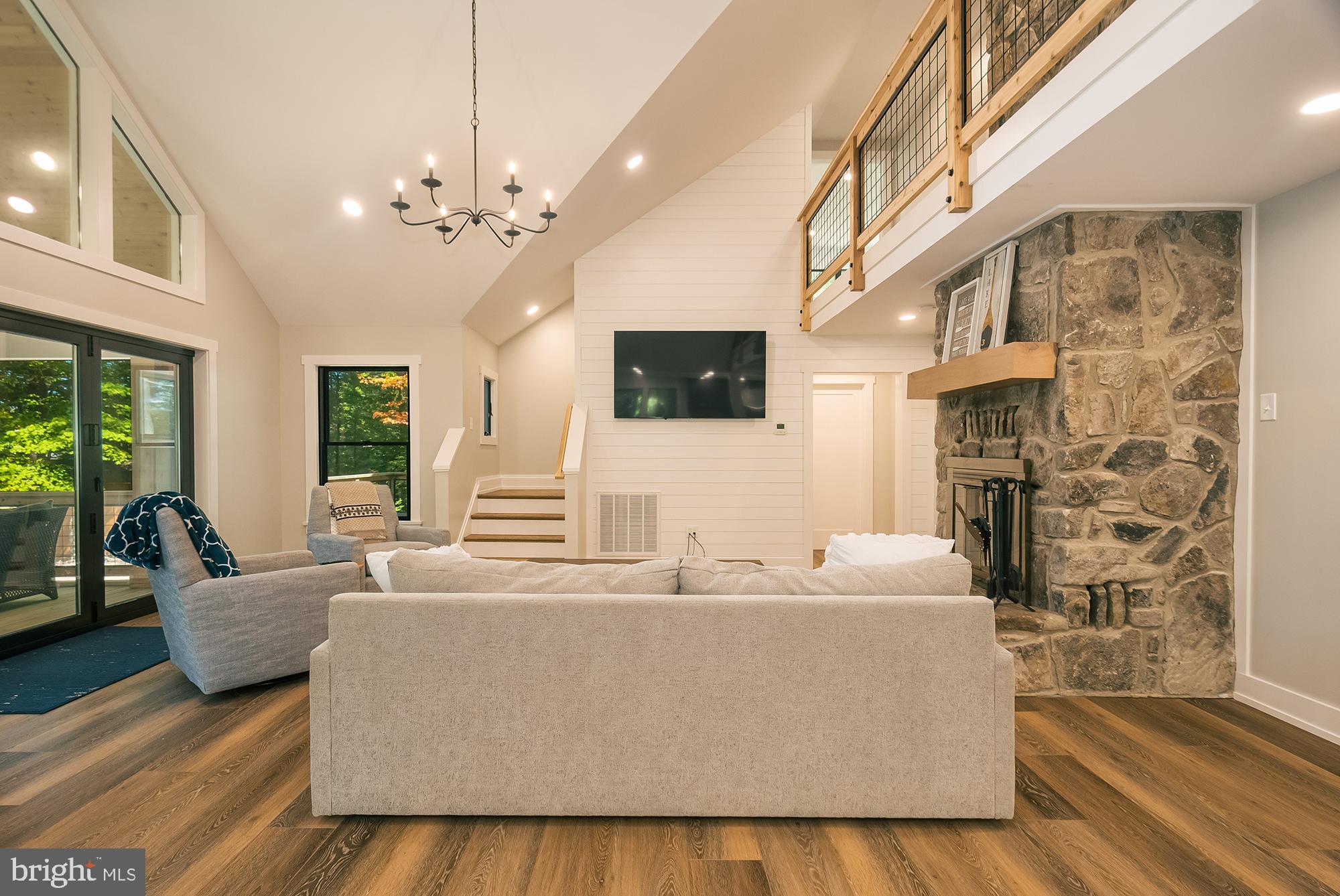 NORTH SHORE - Residential