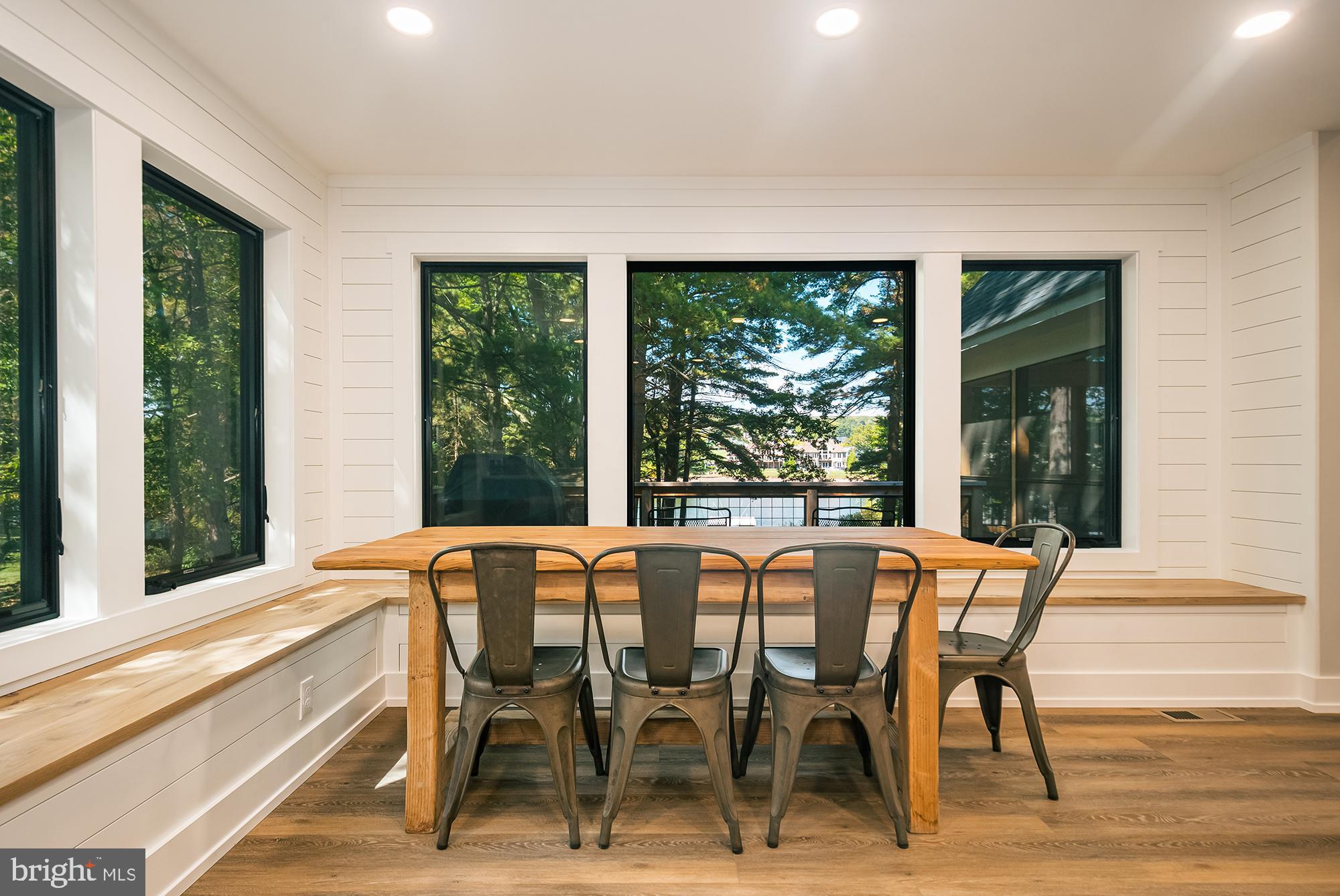 NORTH SHORE - Residential