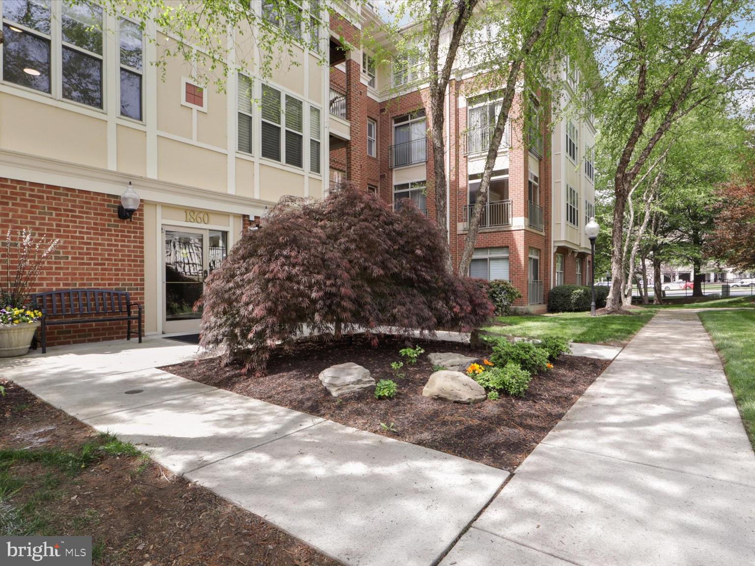 STRATFORD PARK - Residential