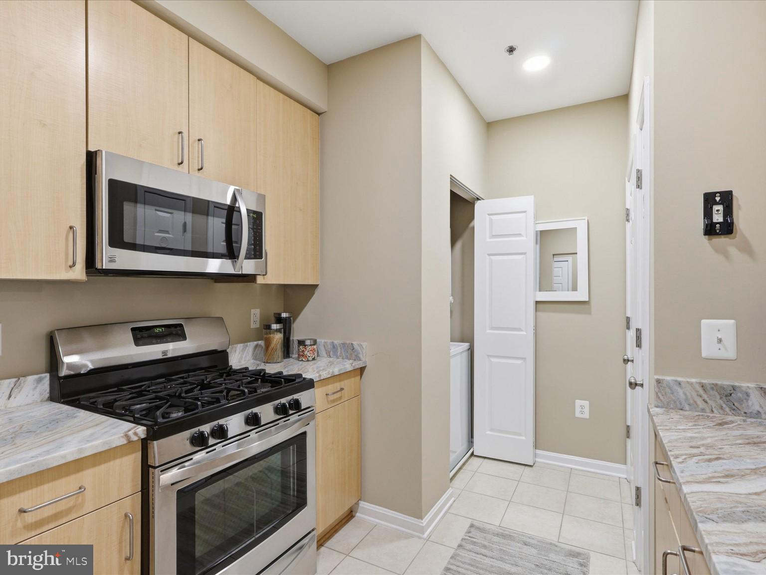 STRATFORD PARK - Residential