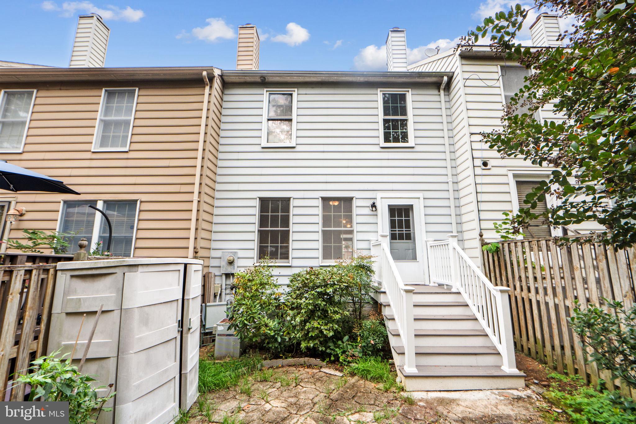 PARADISE / LANDS BAY - Residential