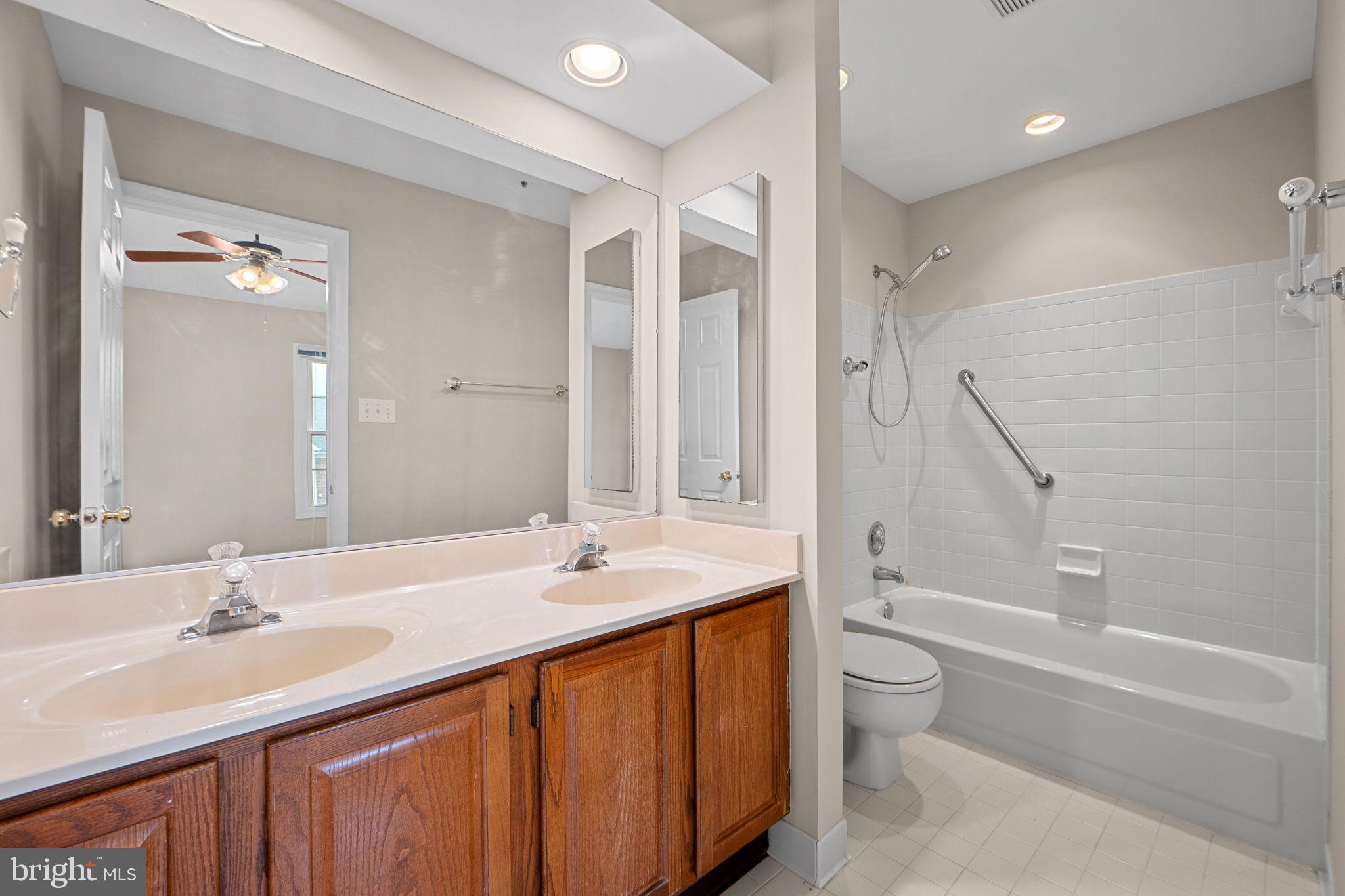 PARADISE / LANDS BAY - Residential