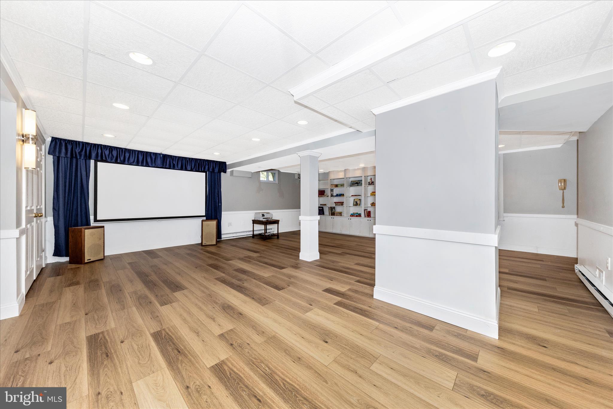 MILLS FARM - Residential