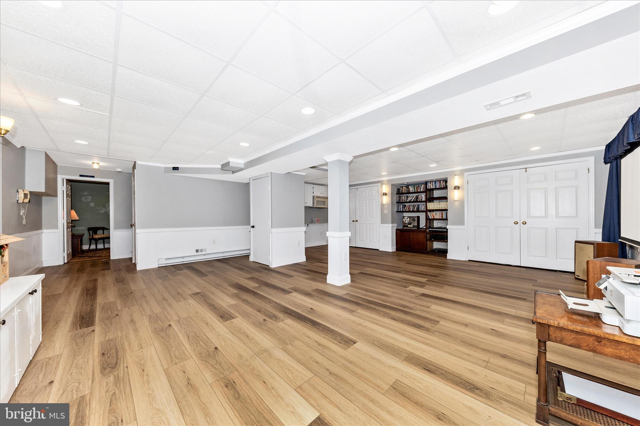 MILLS FARM - Residential