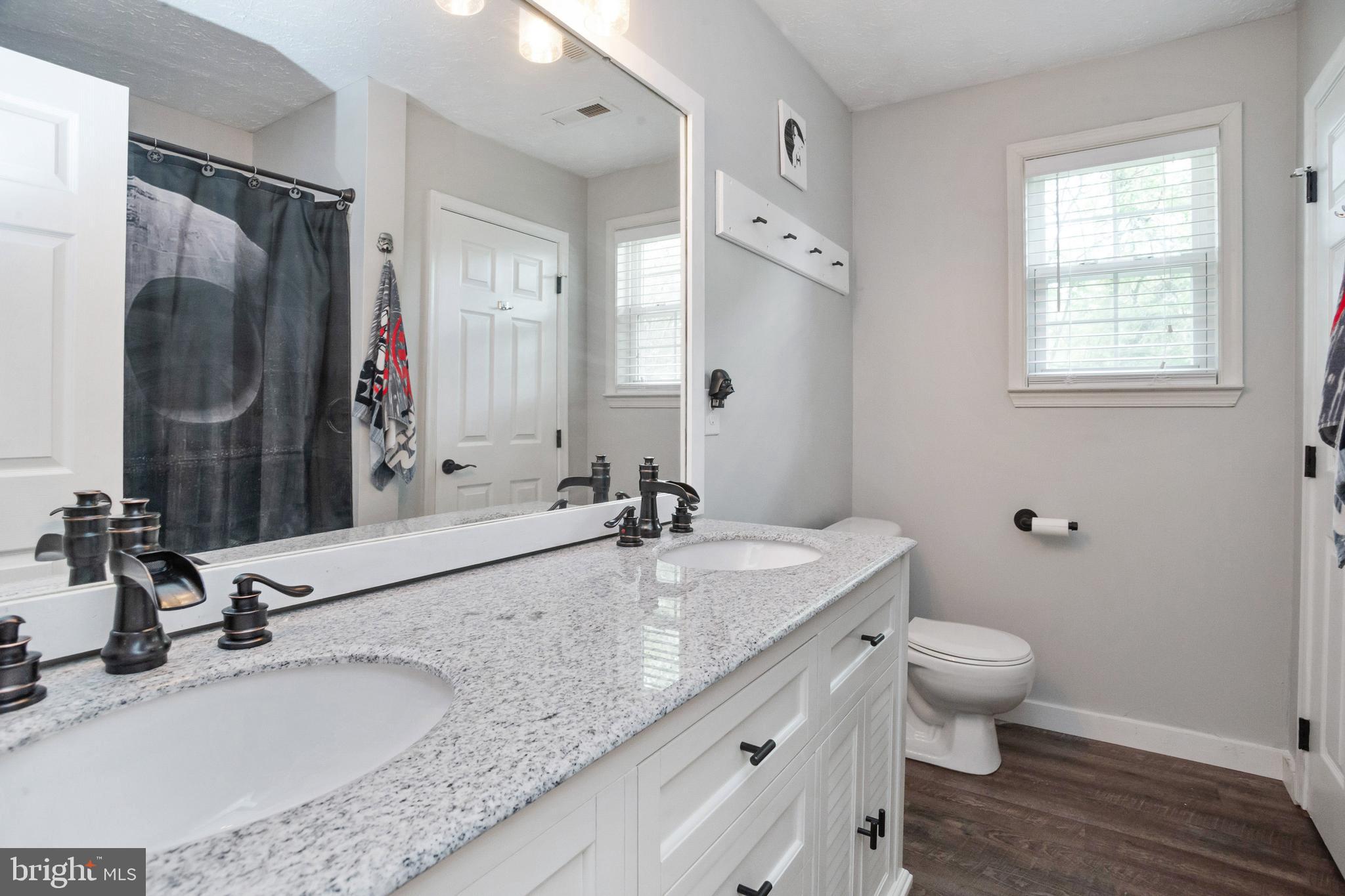 GOLDEN BEACH - Residential