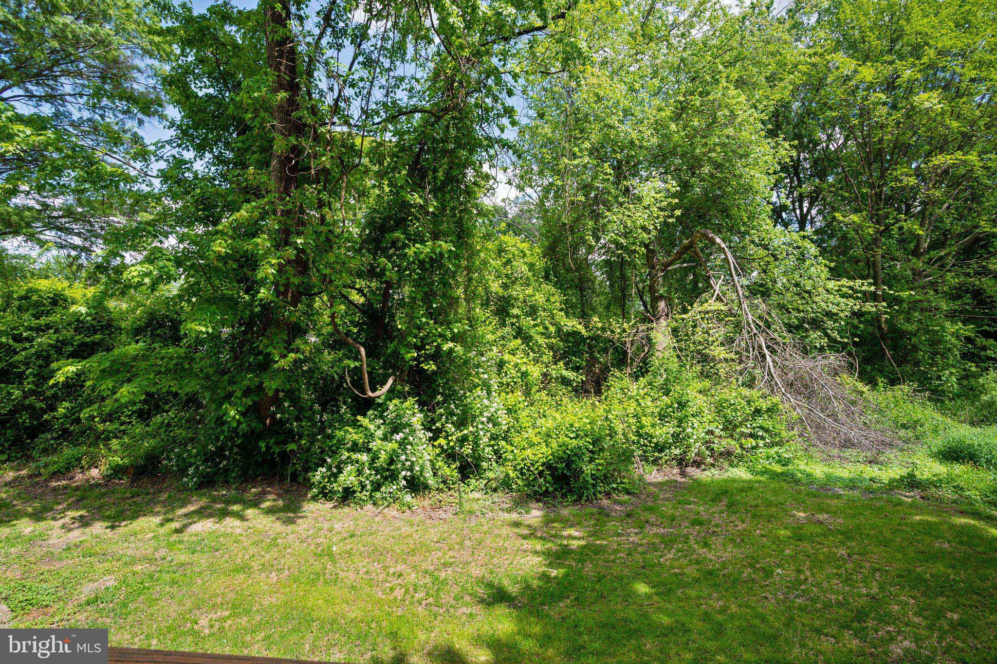 GOLDEN BEACH - Residential