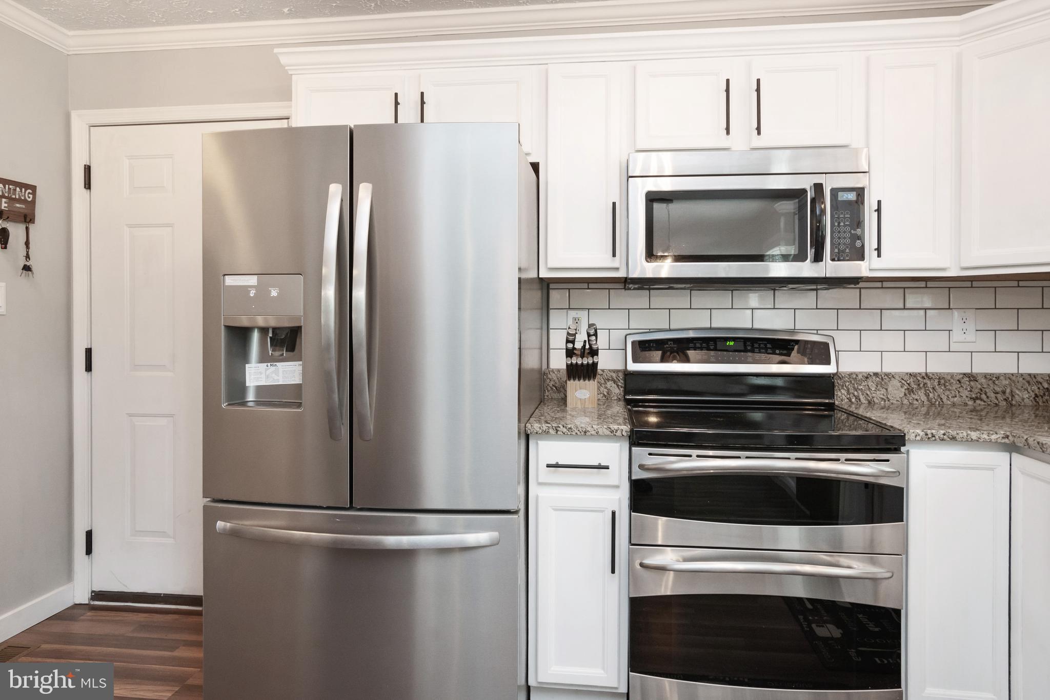 GOLDEN BEACH - Residential