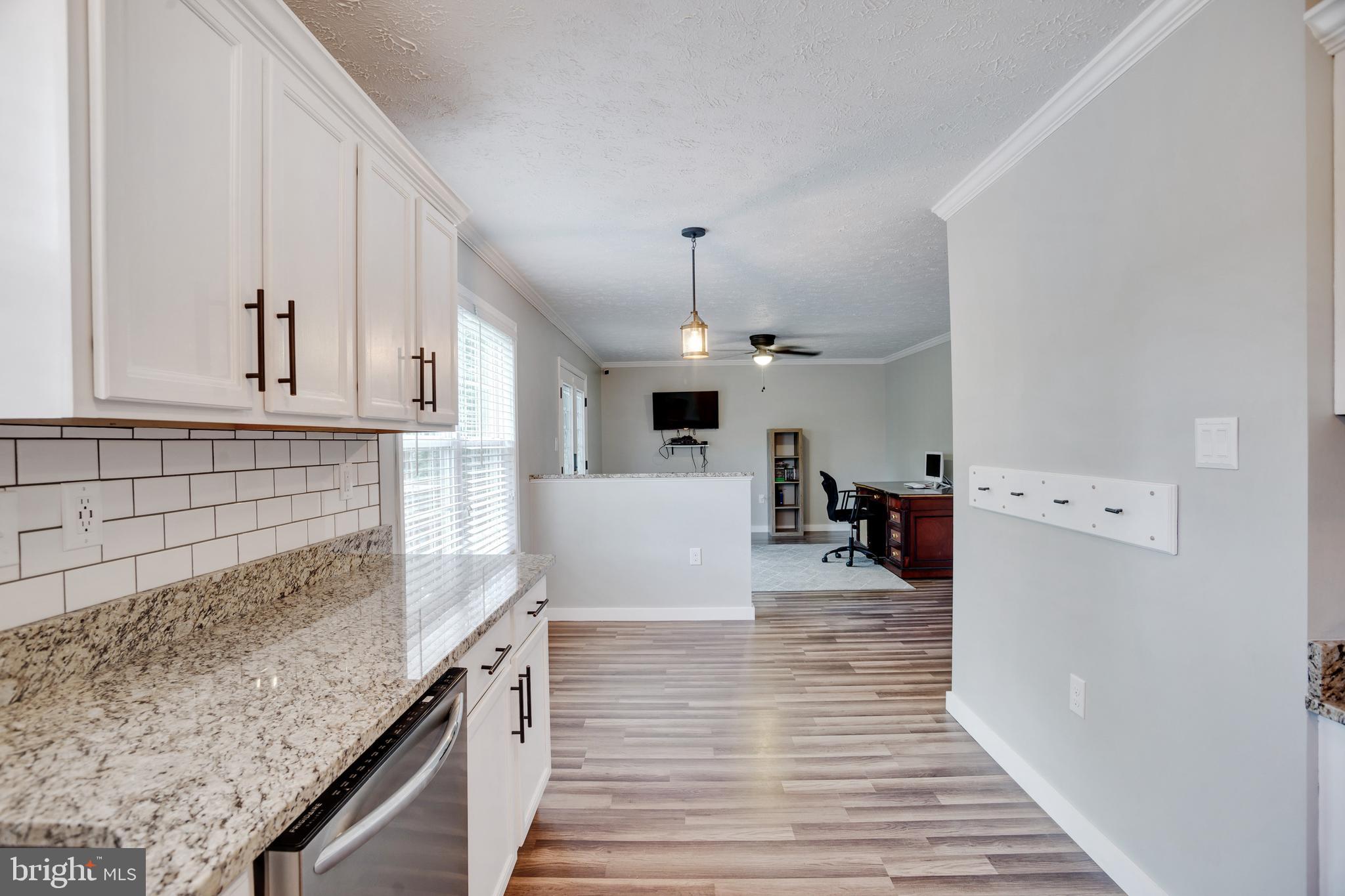 GOLDEN BEACH - Residential