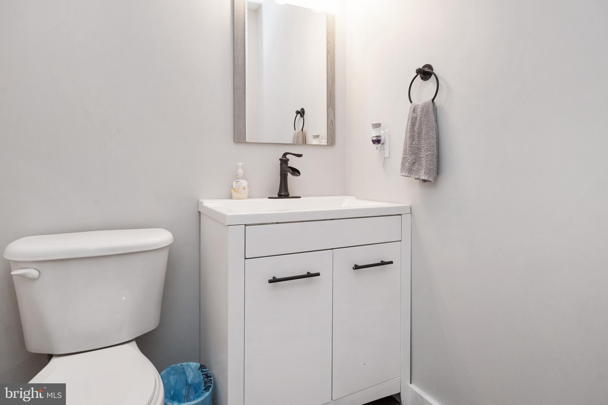 GOLDEN BEACH - Residential