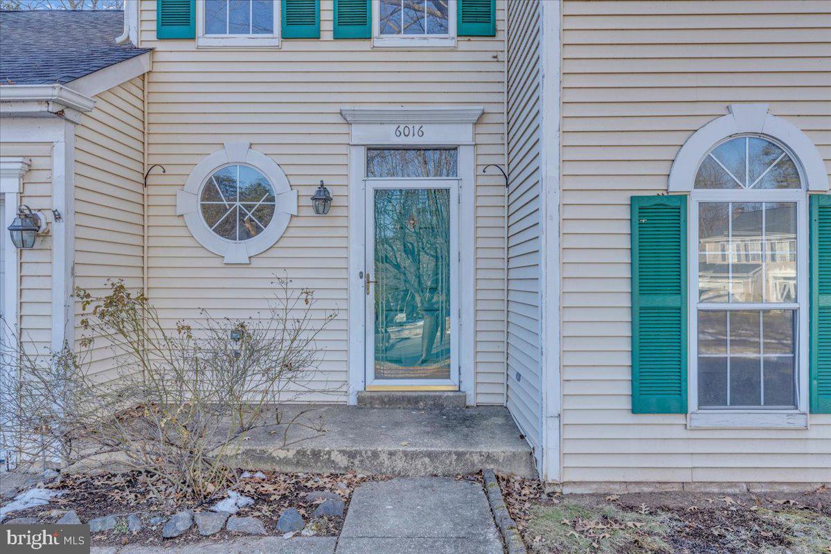 6016 HARBOR SEAL COURT
