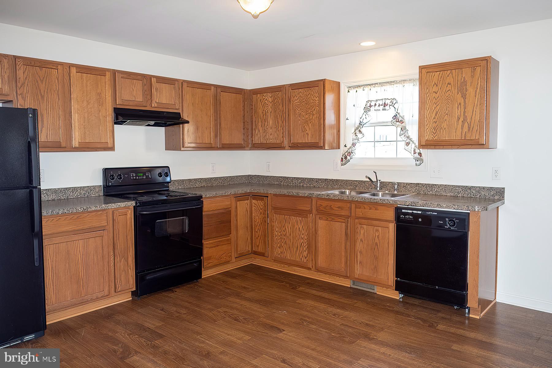 SUMMER HILL - Residential Lease