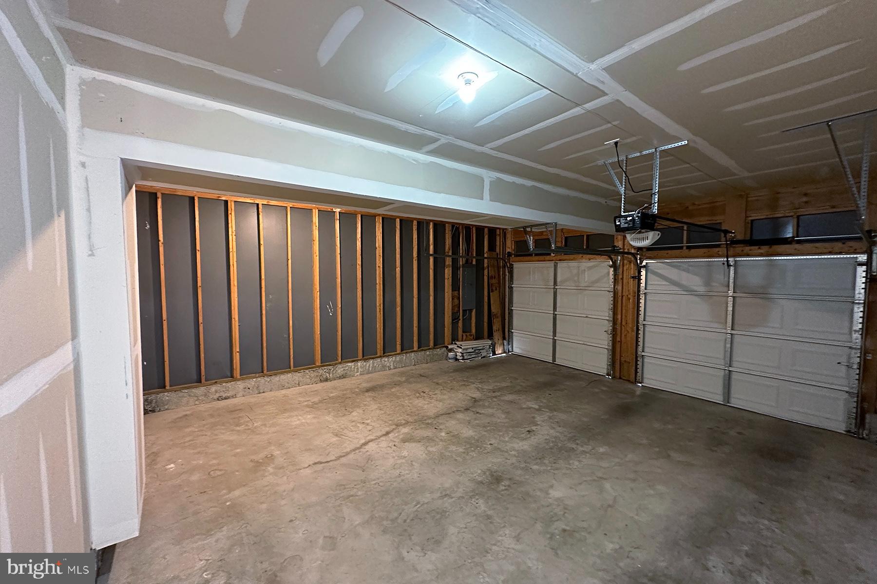 SUMMER HILL - Residential Lease