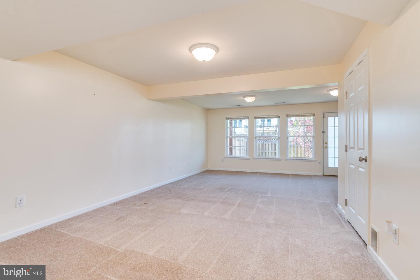 WINDMILL CROSSING - Residential Lease