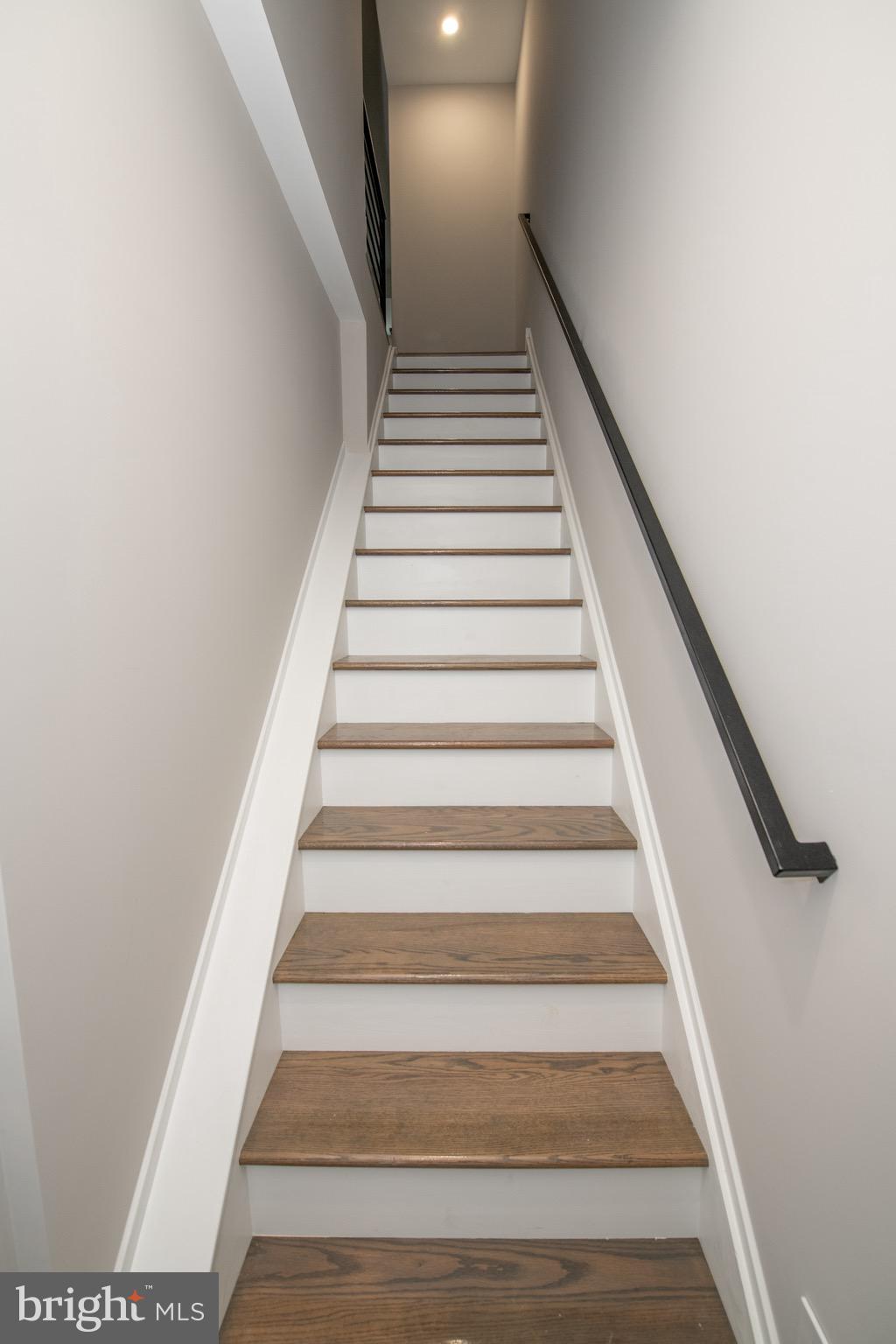 EAST KENSINGTON - Residential Income