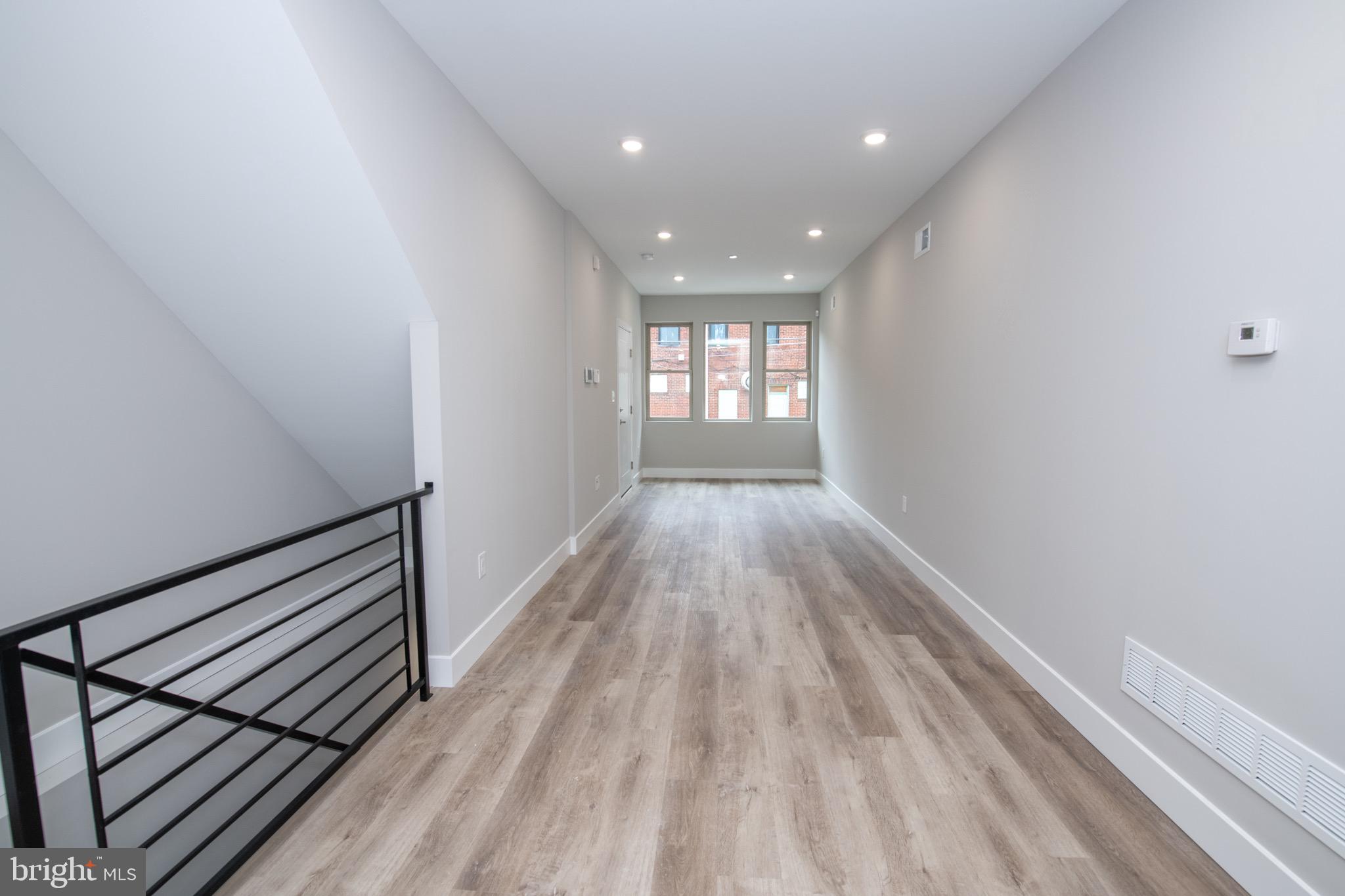 EAST KENSINGTON - Residential Income