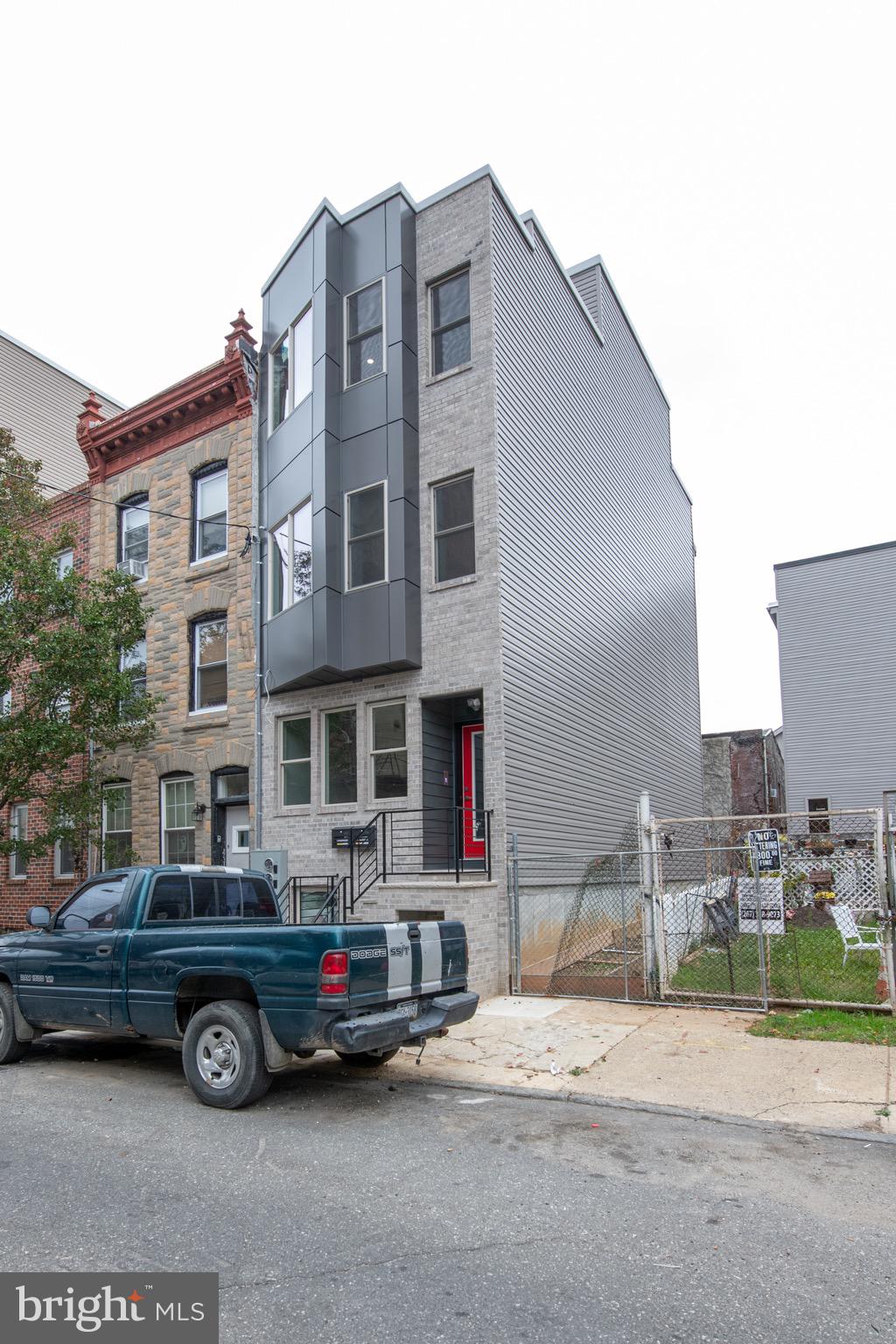 EAST KENSINGTON - Residential Income