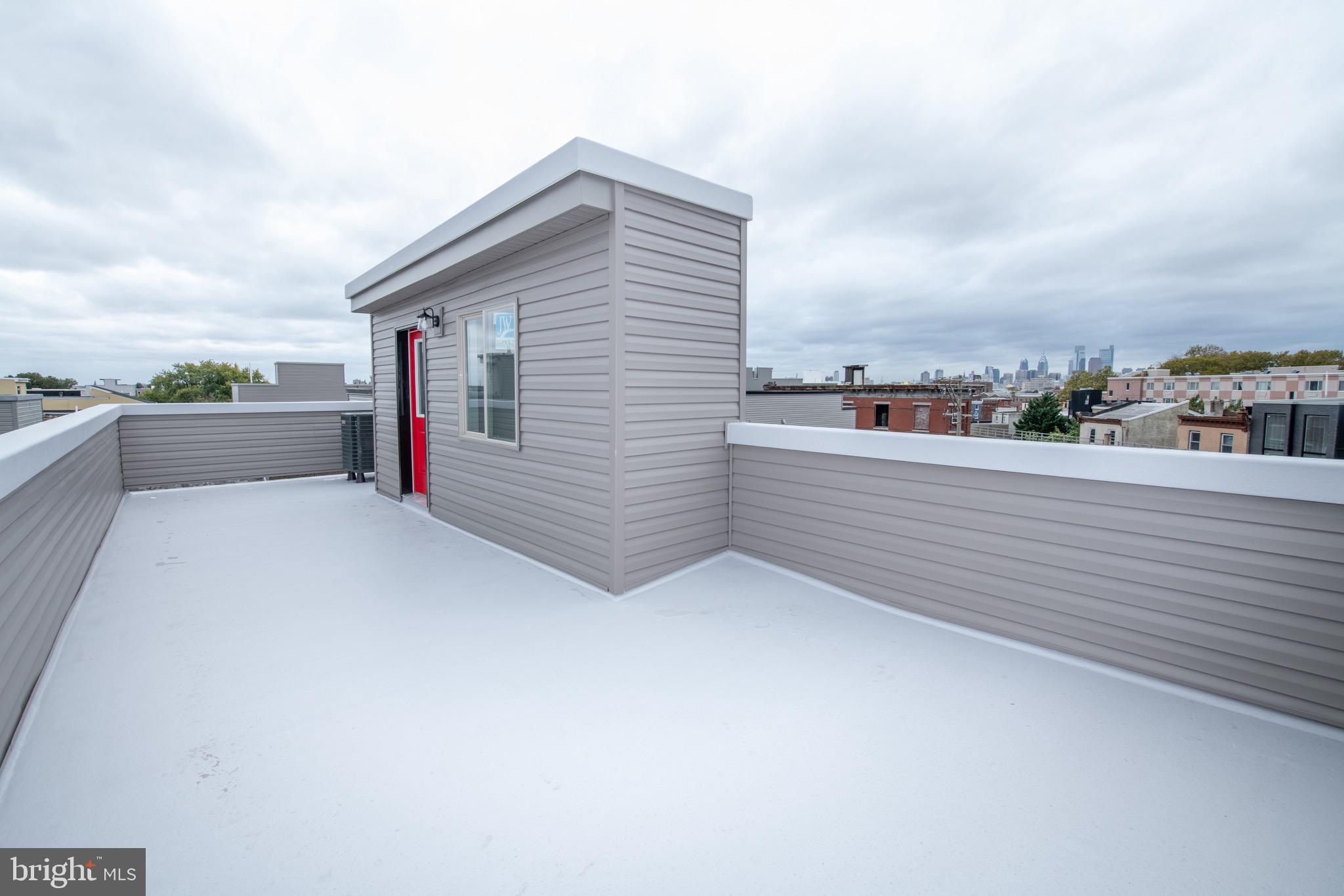 EAST KENSINGTON - Residential Income