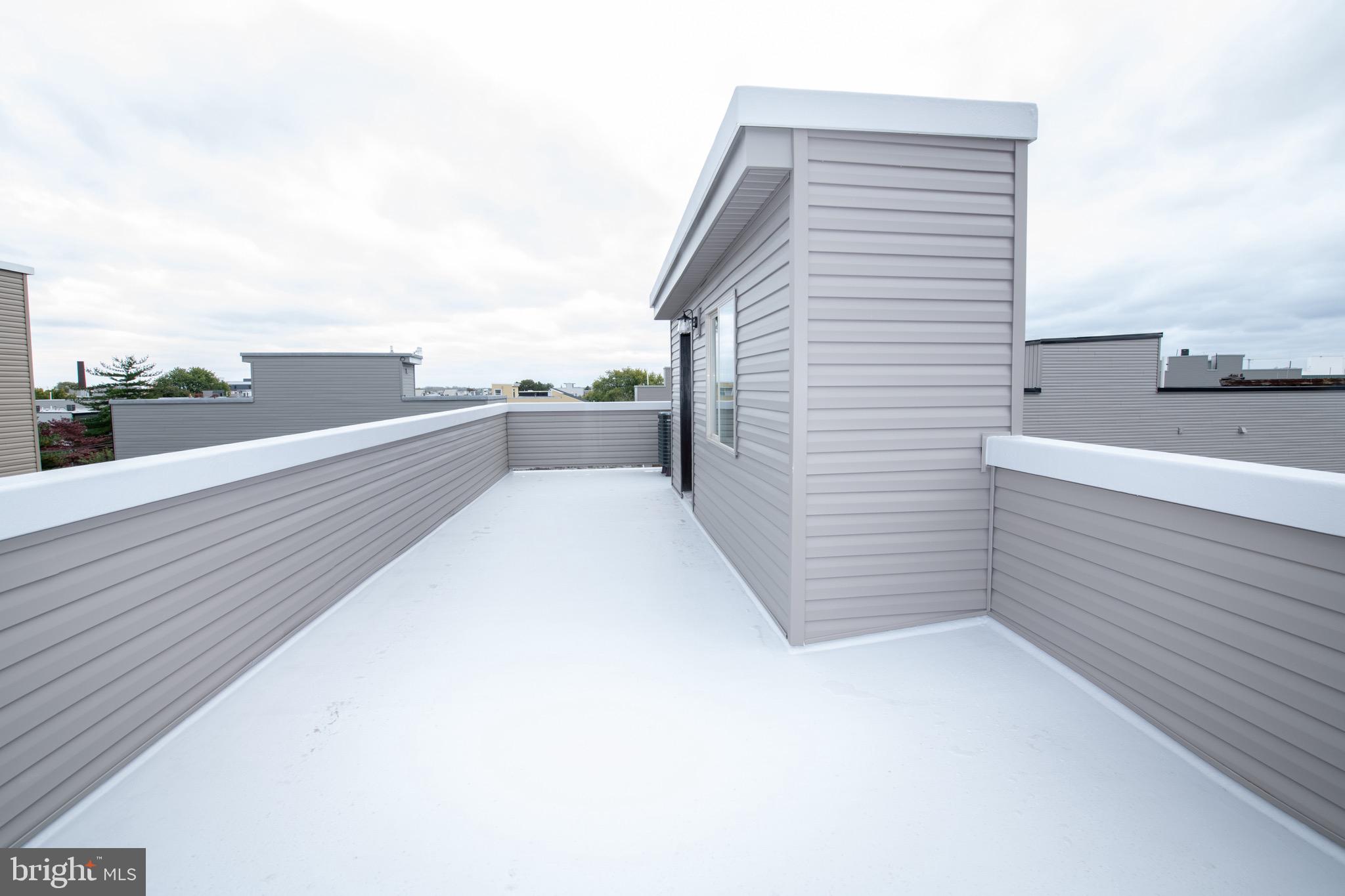 EAST KENSINGTON - Residential Income