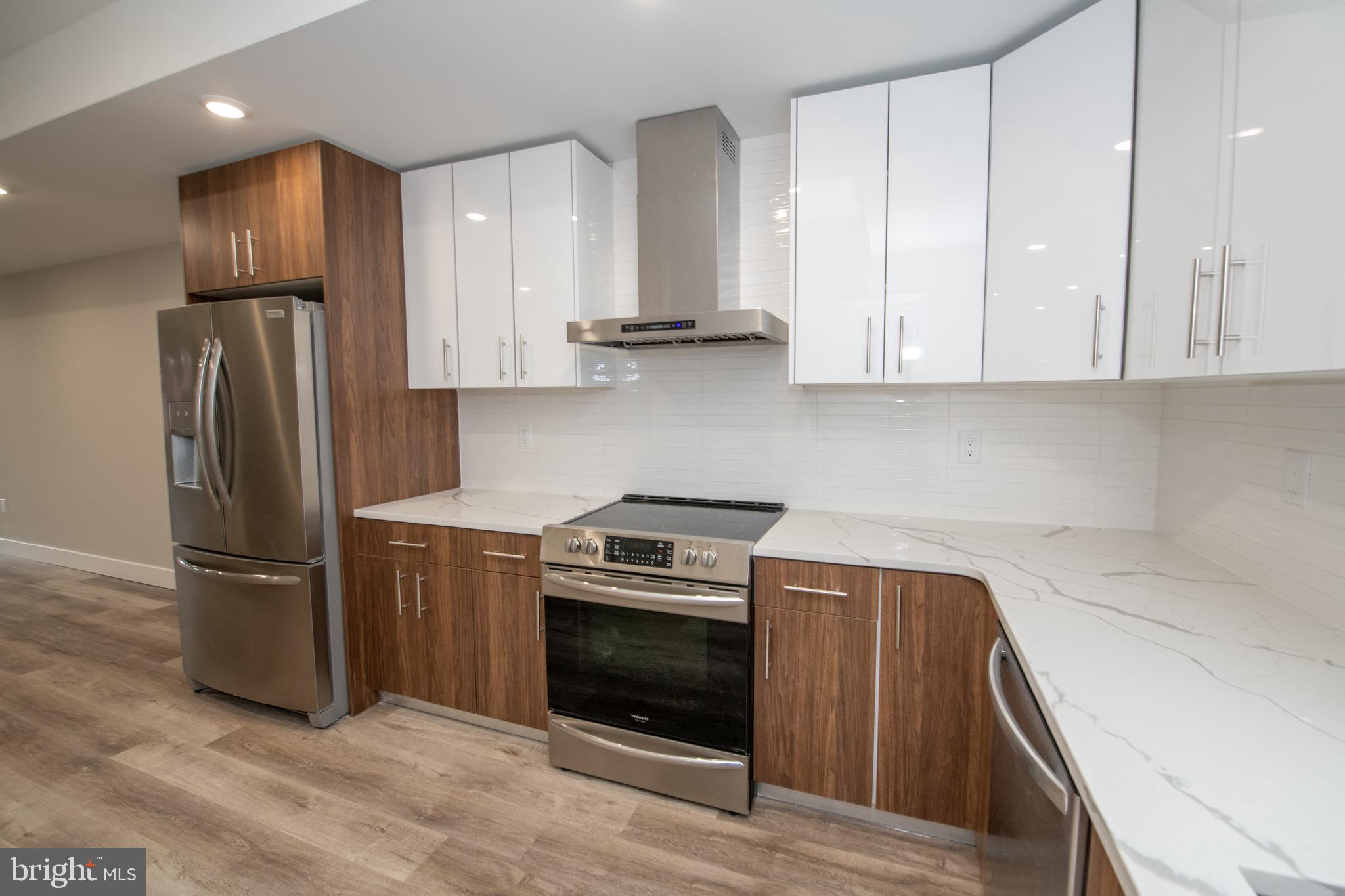 EAST KENSINGTON - Residential Income