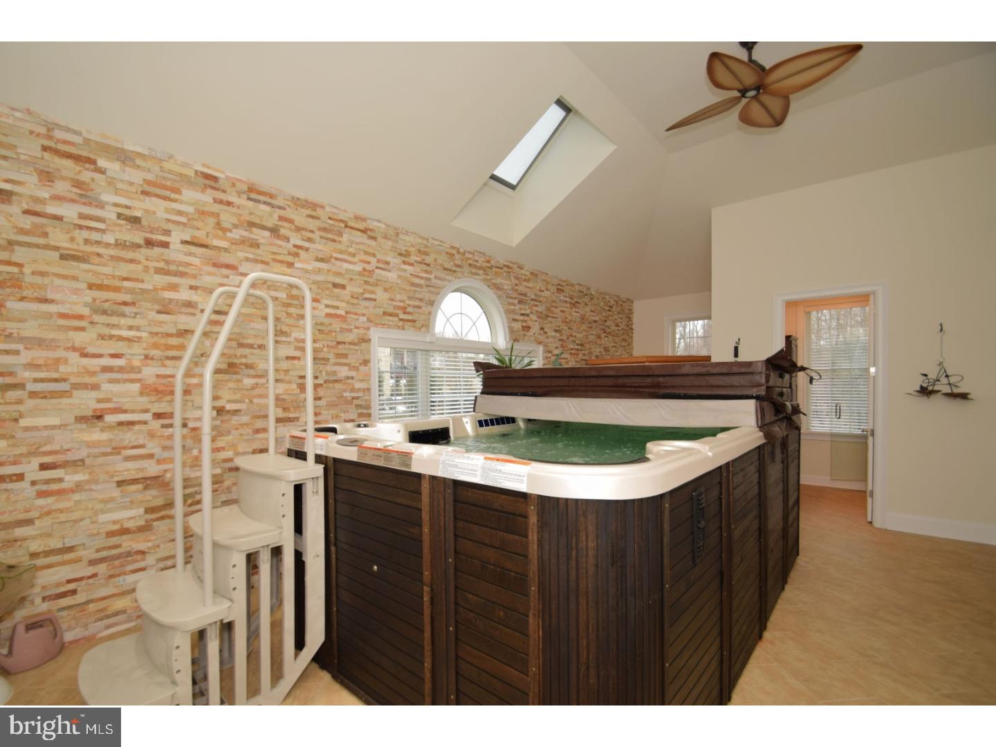 DUTCHESS FARM ESTS - Residential