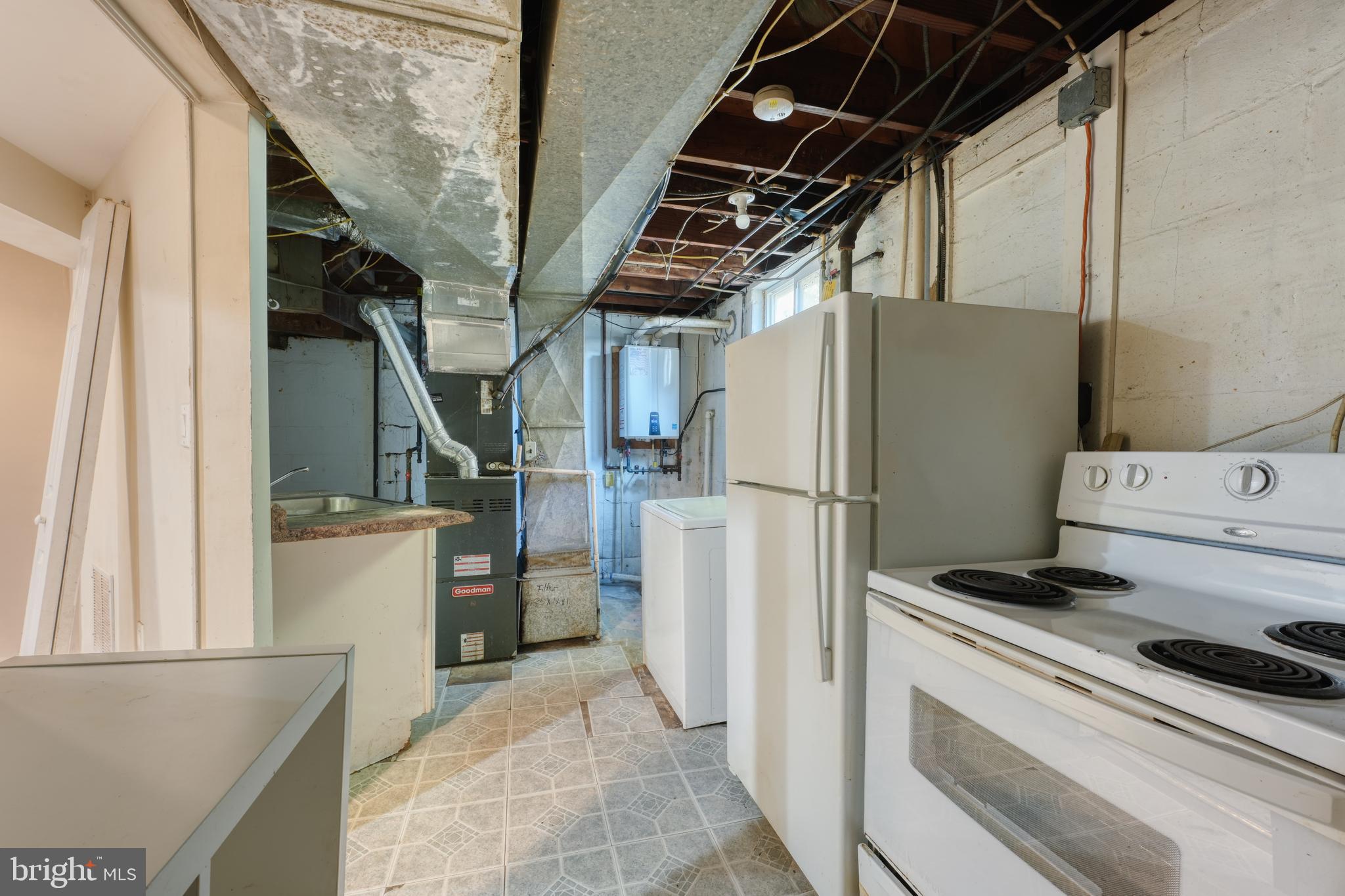 LANDOVER HILLS - Residential