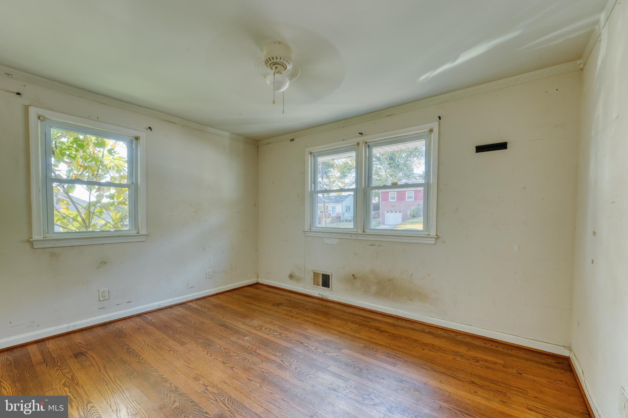 LANDOVER HILLS - Residential