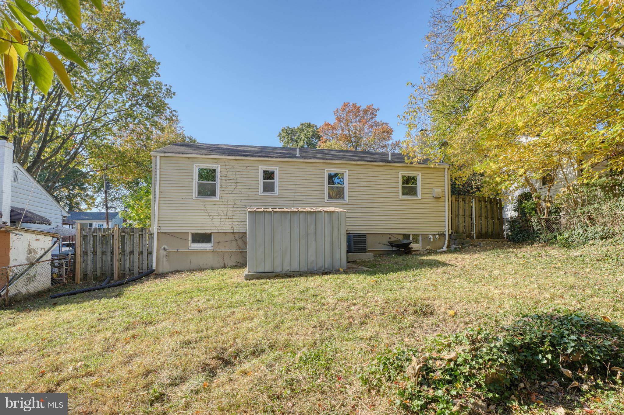 LANDOVER HILLS - Residential