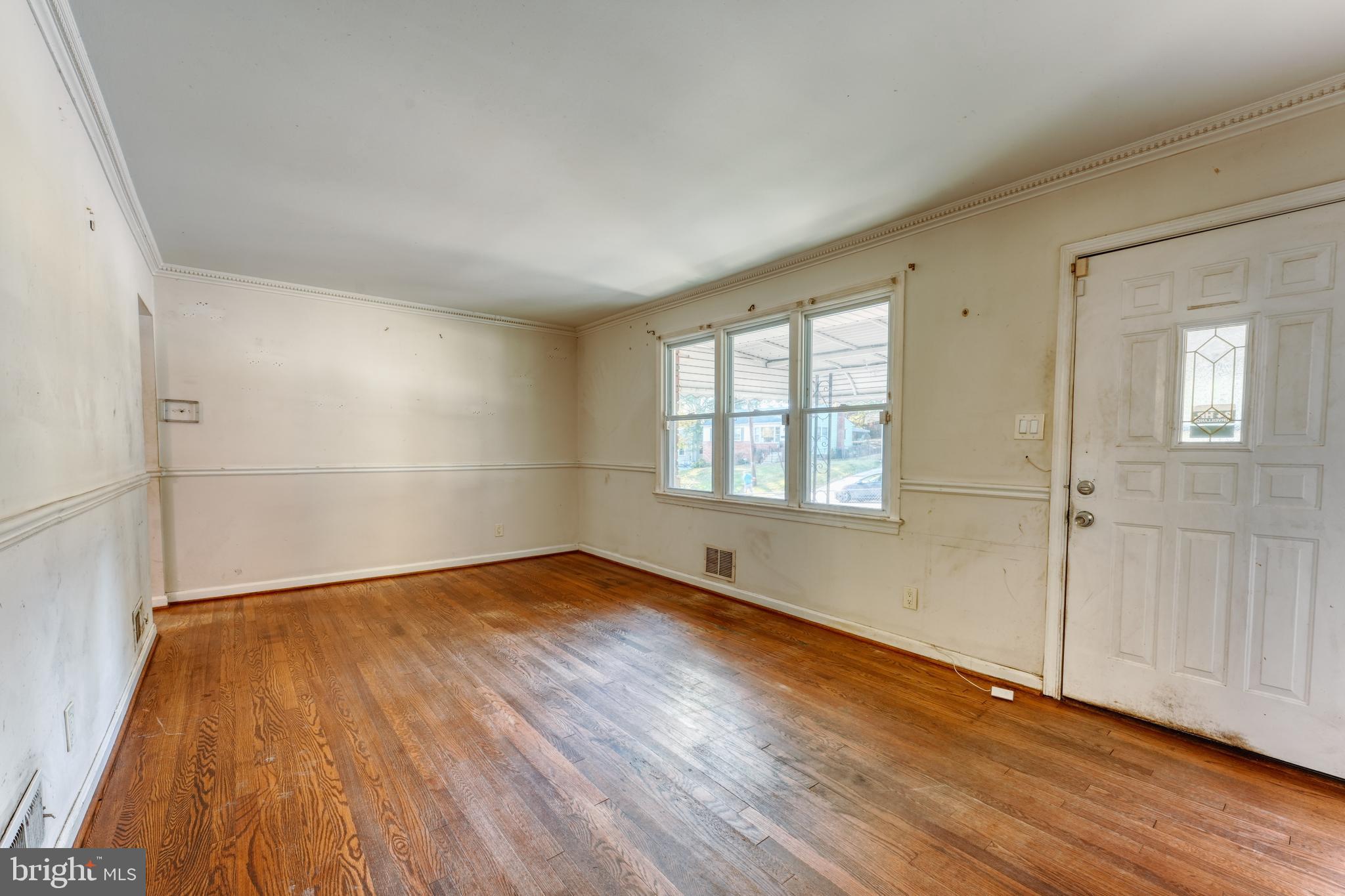 LANDOVER HILLS - Residential