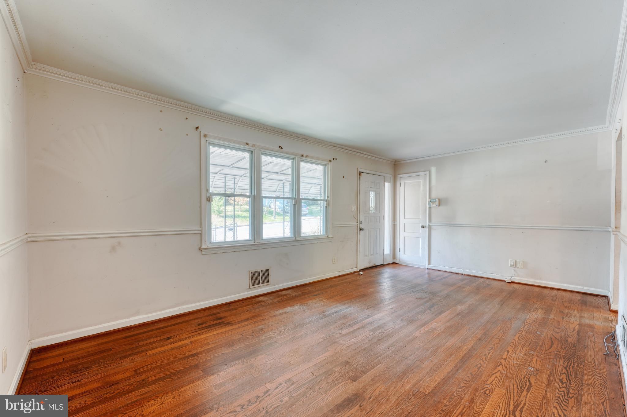 LANDOVER HILLS - Residential