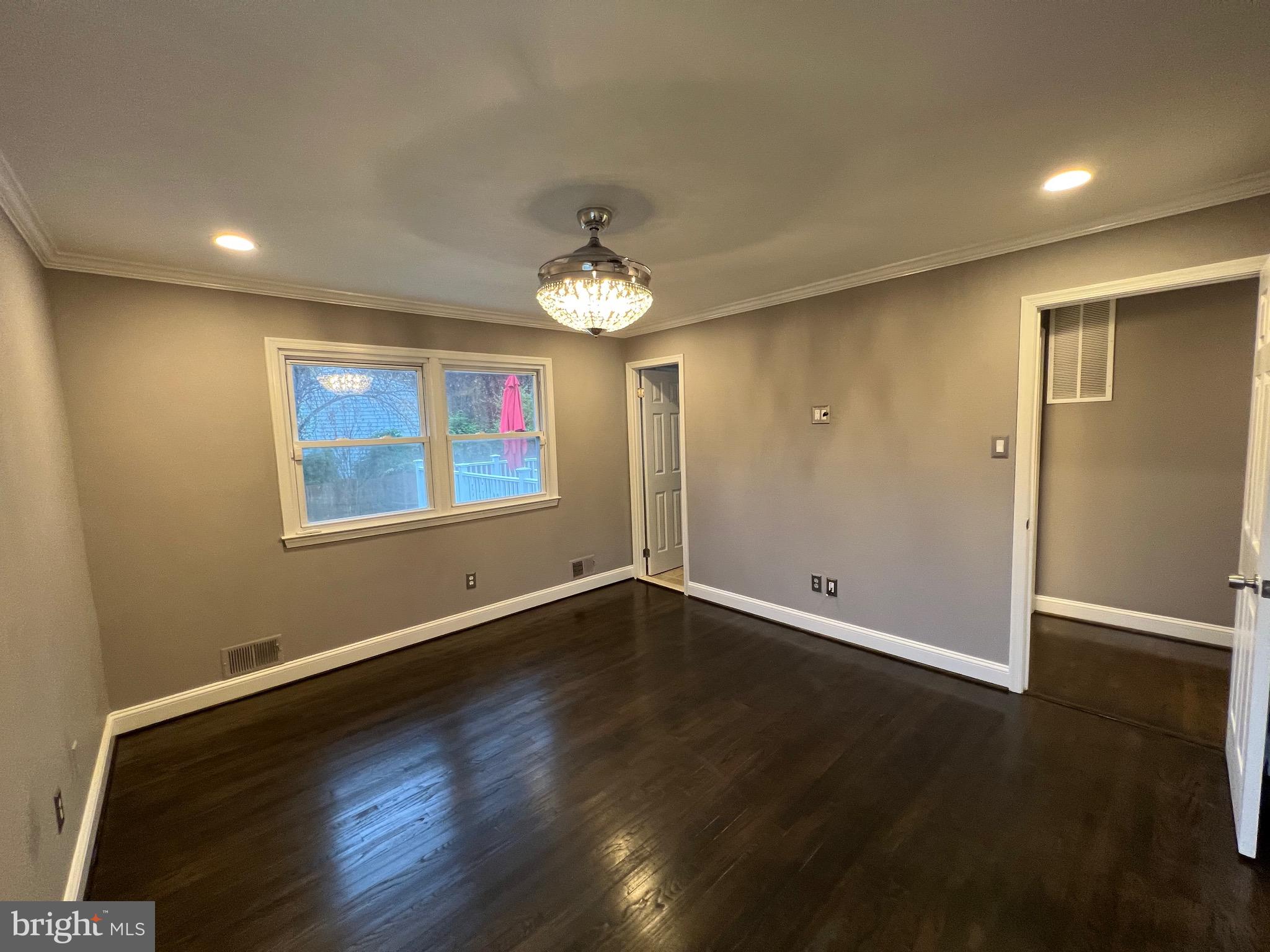 BRIARWOOD - Residential Lease