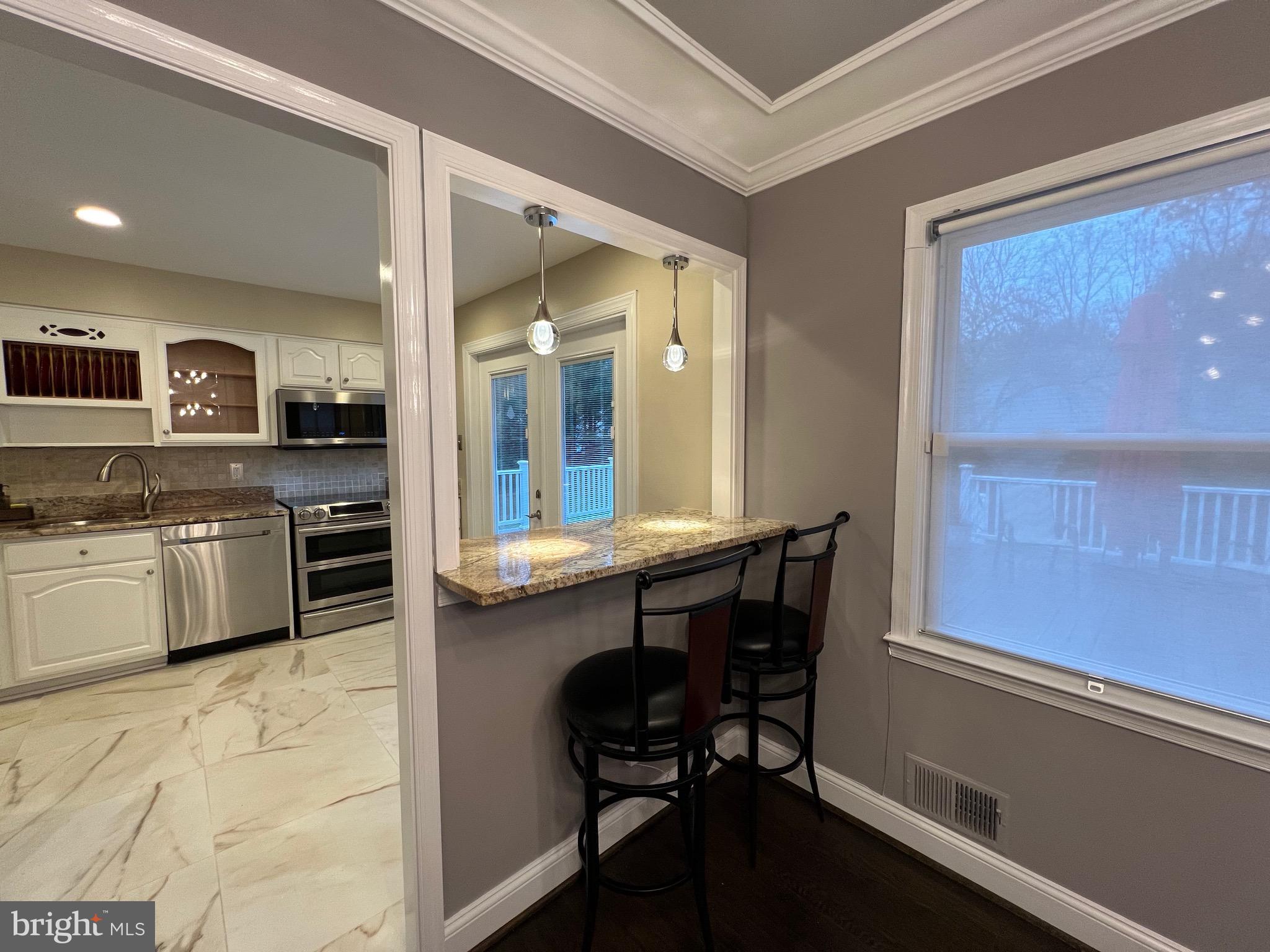 BRIARWOOD - Residential Lease