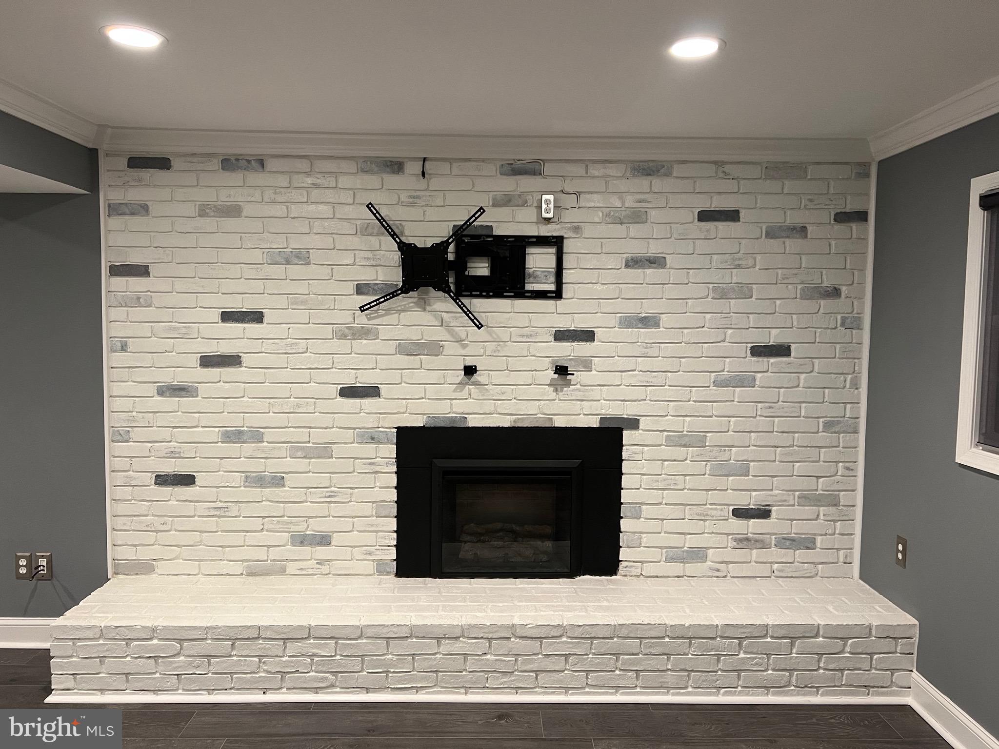 BRIARWOOD - Residential Lease