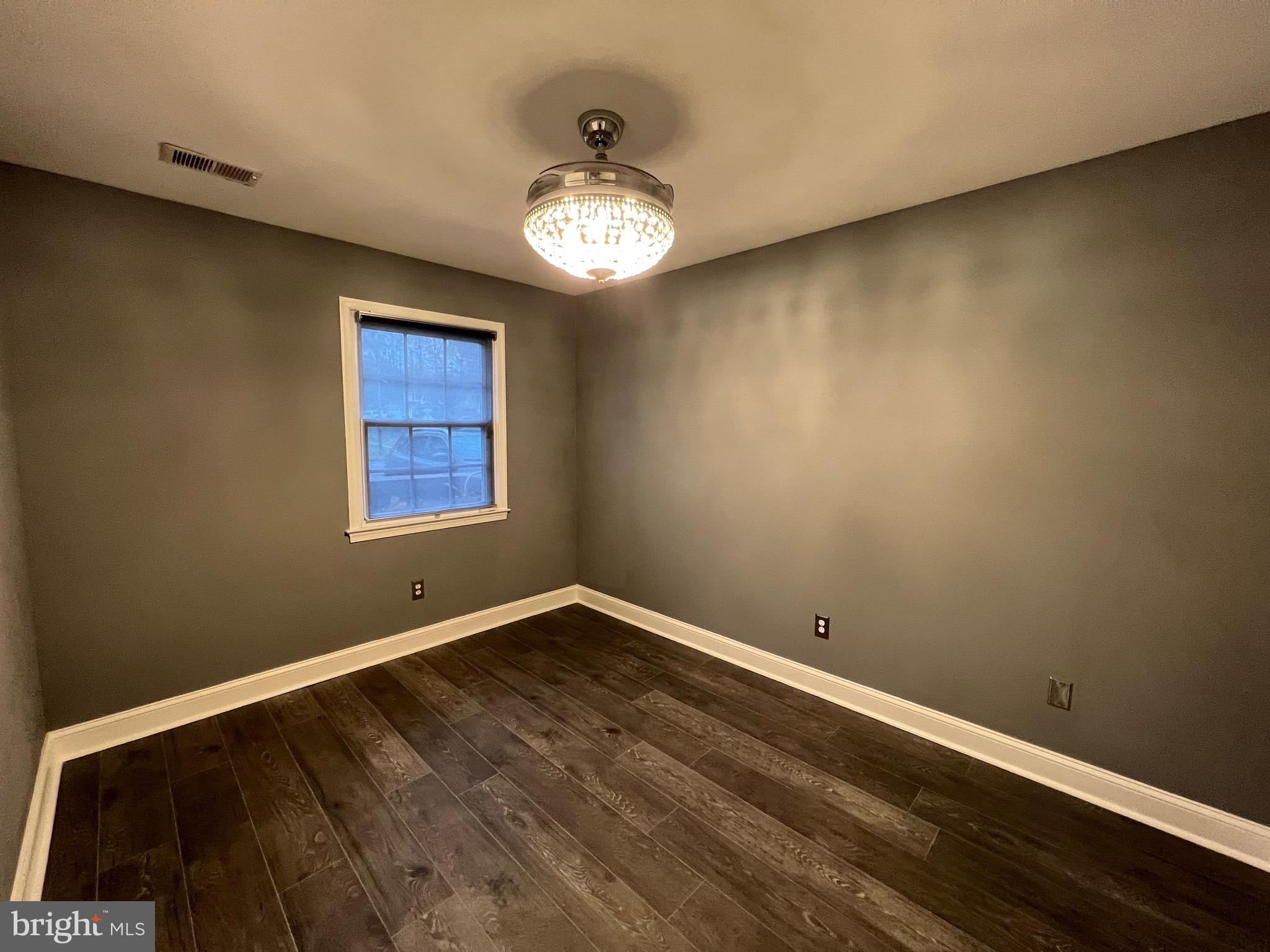 BRIARWOOD - Residential Lease