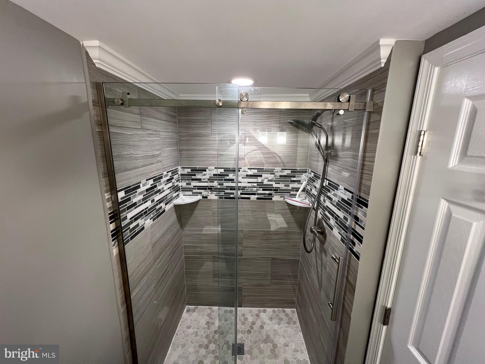 BRIARWOOD - Residential Lease