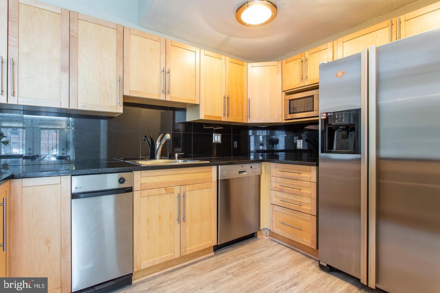 306 CHERRY STREET 1R