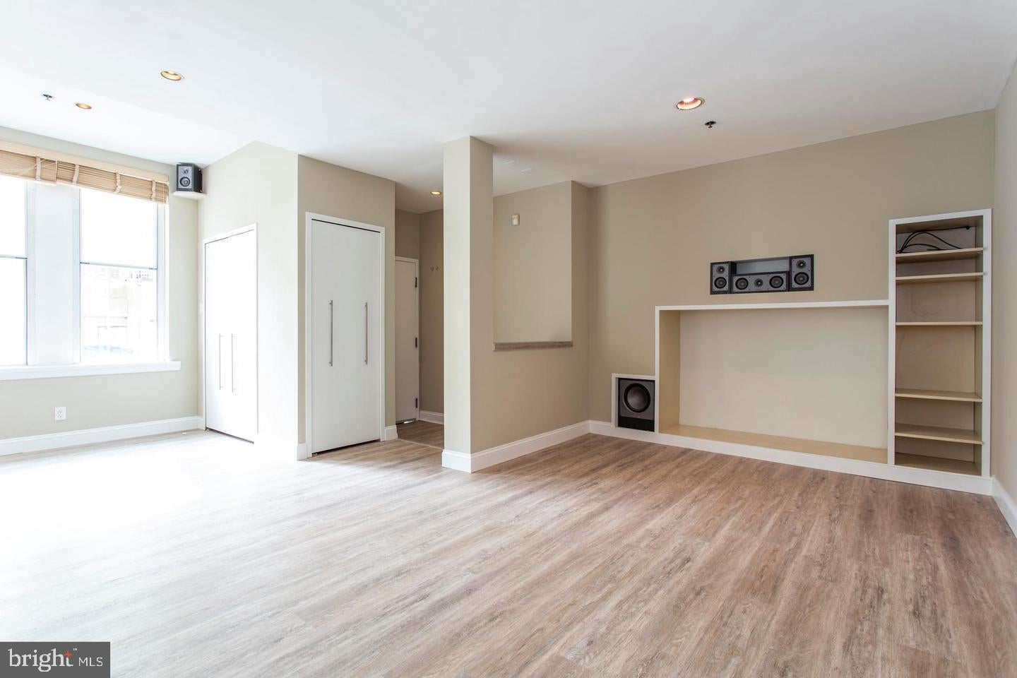 306 CHERRY STREET 1R