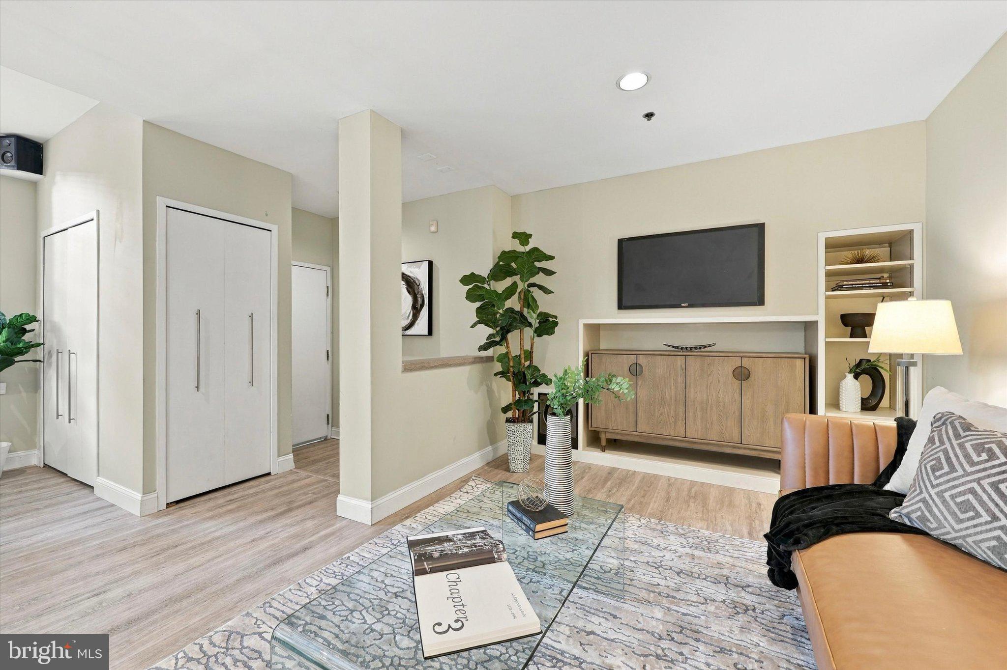 306 CHERRY STREET 1R