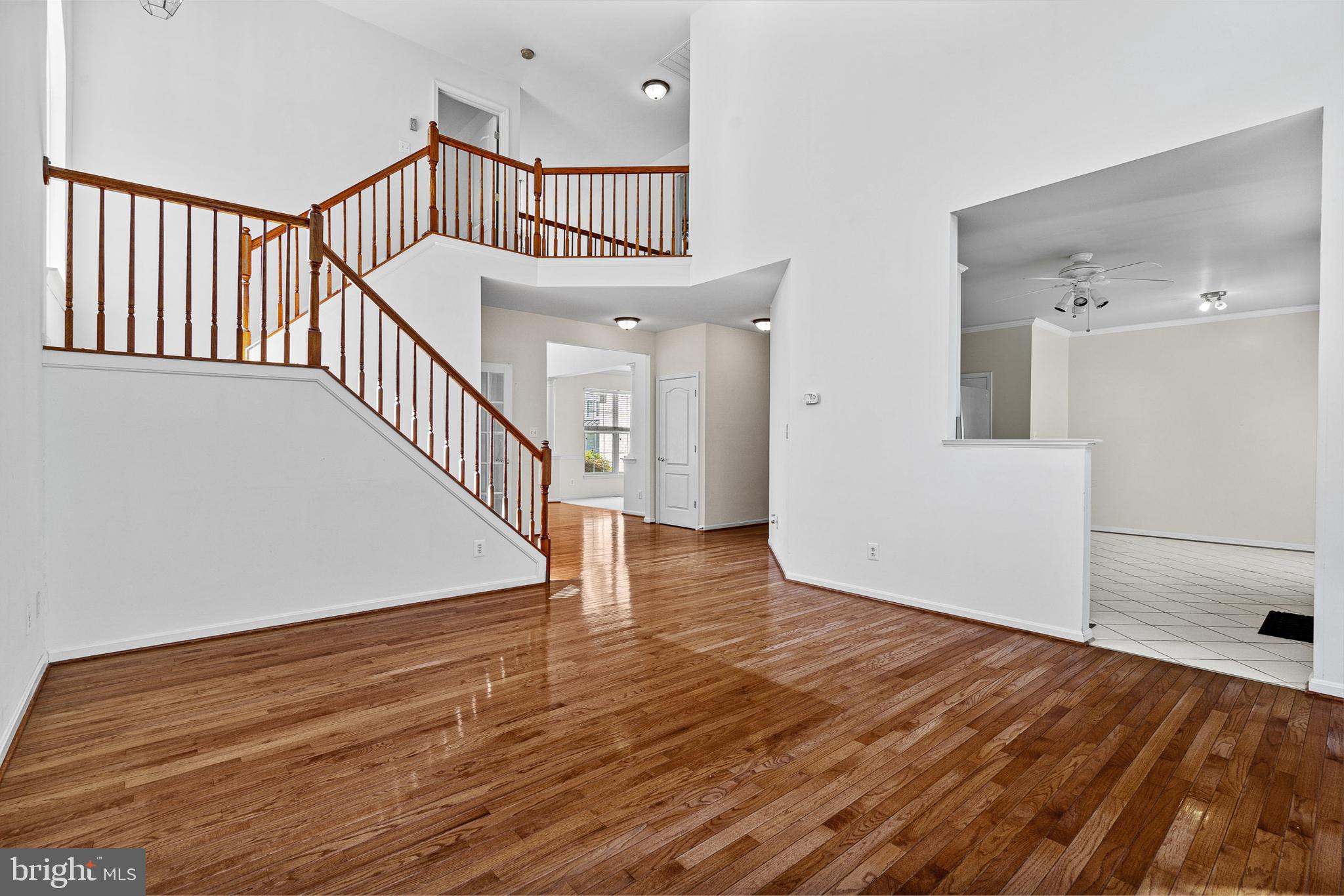 1903 SCOTTISH ISLE COURT