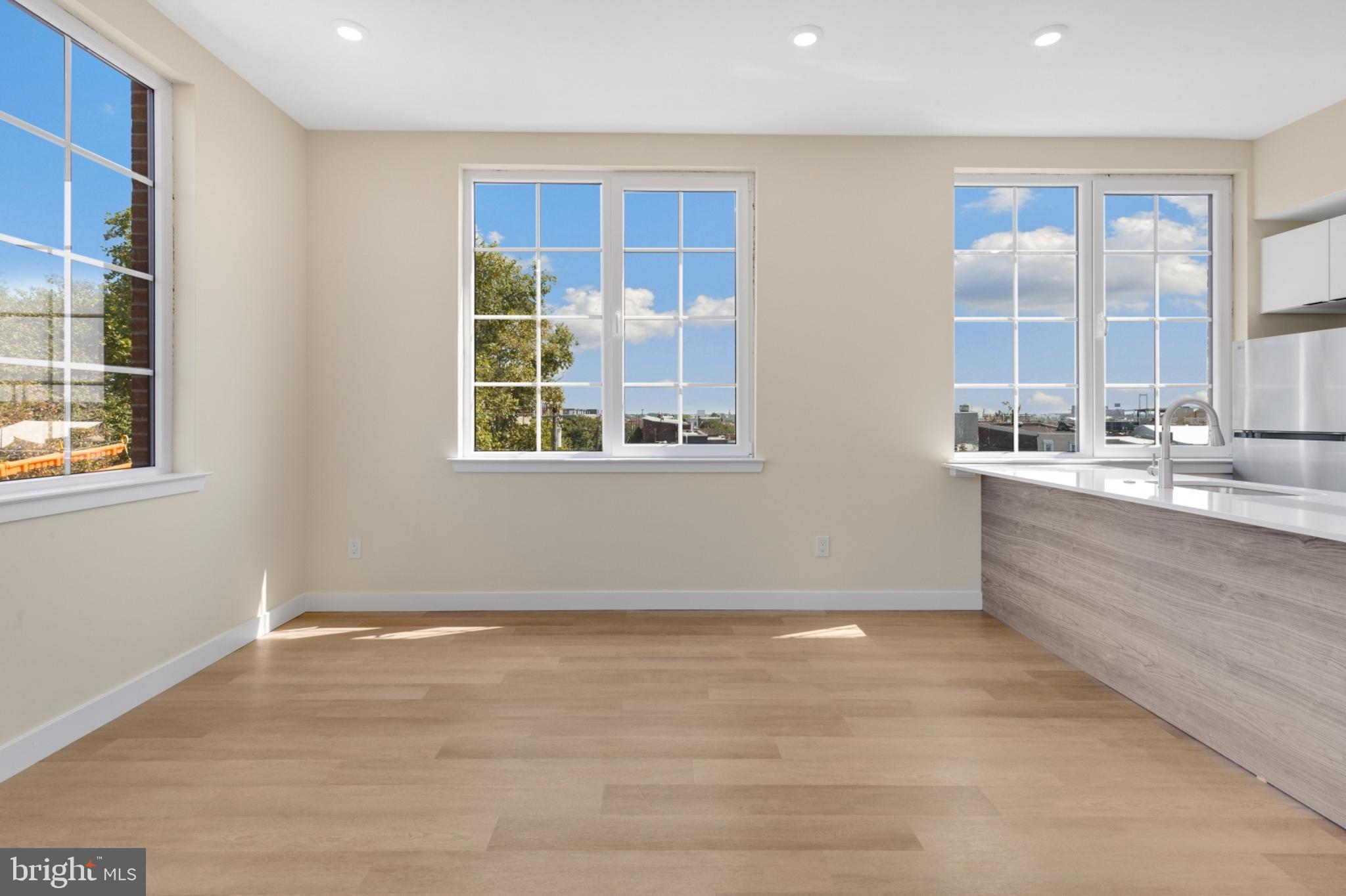 DICKINSON NARROWS - Residential Lease