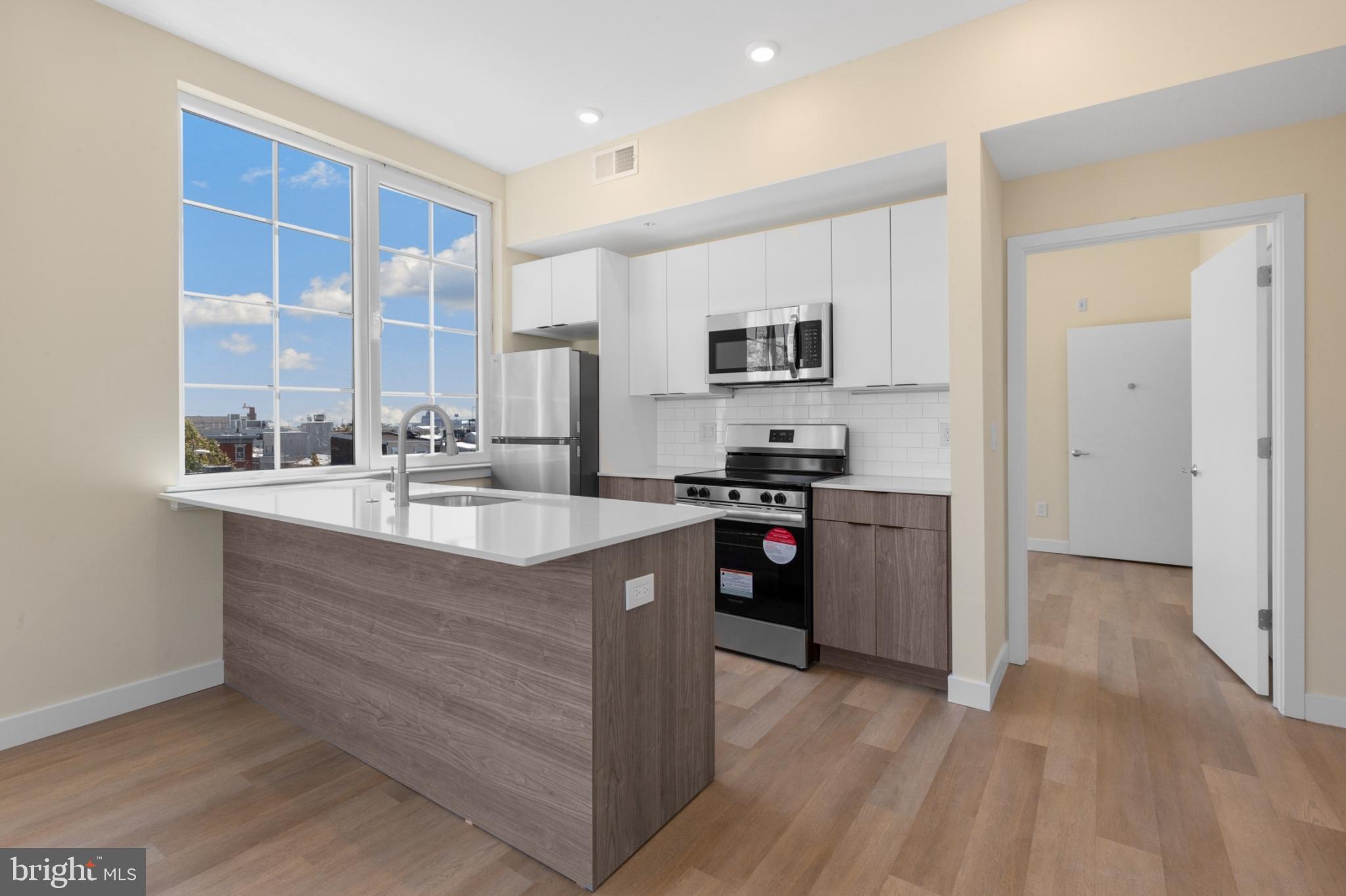 DICKINSON NARROWS - Residential Lease