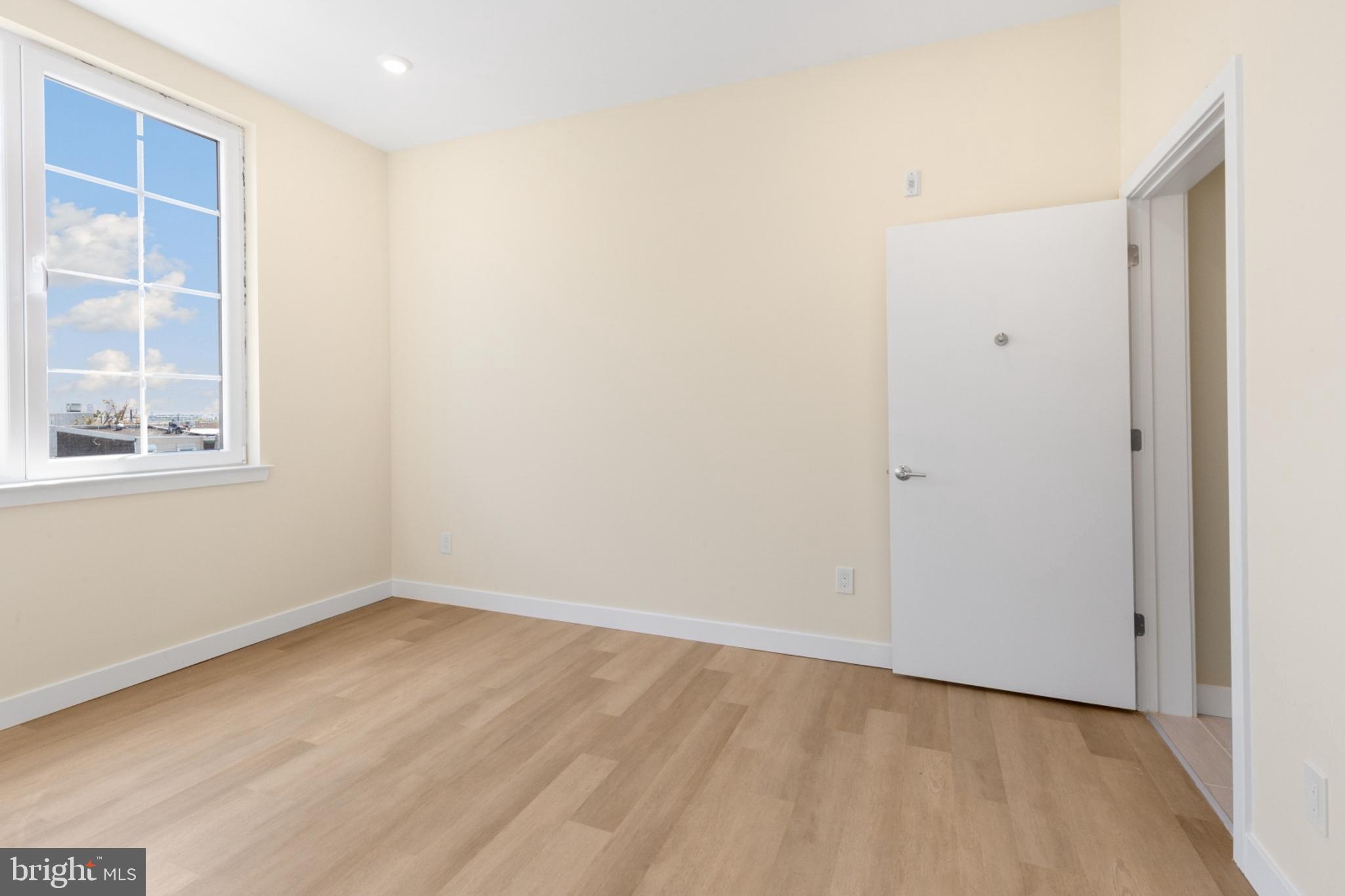 DICKINSON NARROWS - Residential Lease