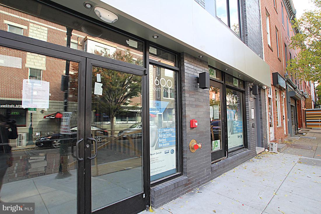 GRADUATE HOSPITAL - Residential Lease