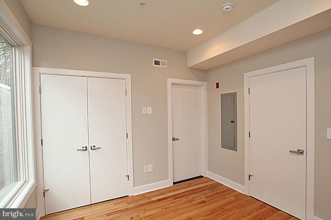 GRADUATE HOSPITAL - Residential Lease