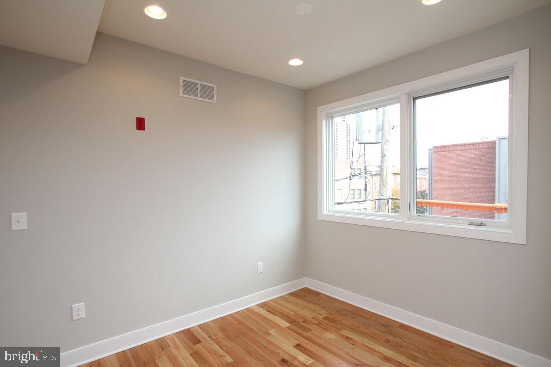 GRADUATE HOSPITAL - Residential Lease