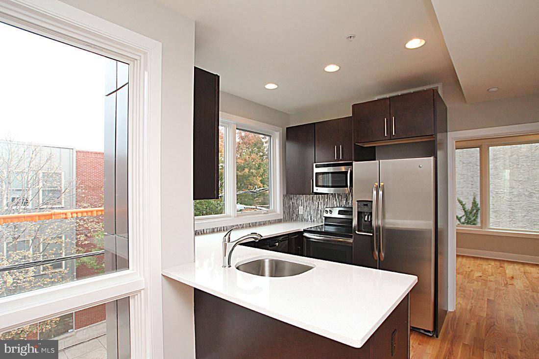 GRADUATE HOSPITAL - Residential Lease